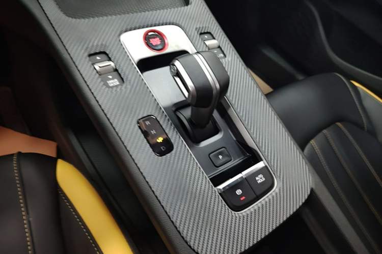 Used GAC Trumpchi EMPOW 2023 270T DCT J11 Version Gear Lever