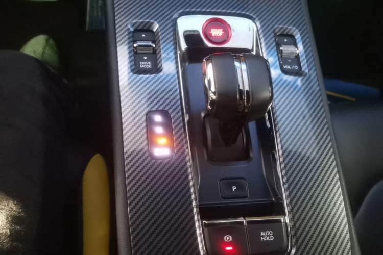 Used GAC Trumpchi EMPOW 2023 270T DCT J15 Version Gear Lever