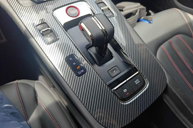 Used GAC Trumpchi EMPOW 2023 270T DCT J15 Version Gear Lever