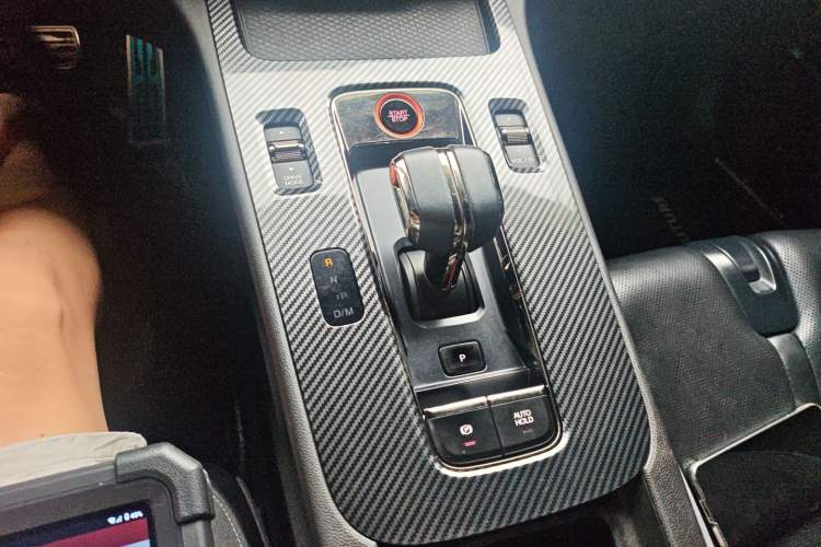 Used GAC Trumpchi EMPOW 2023 400T Automatic R PRO Gear Lever
