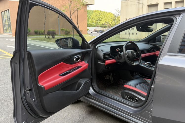 Used GAC Trumpchi EMPOW 2023 Shadow Leopard H Smart Hybrid Edition Interior 2