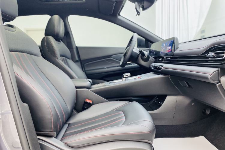 Used GAC Trumpchi EMPOW 2023 Shadow Leopard H High-Energy Hybrid Edition Interior 3