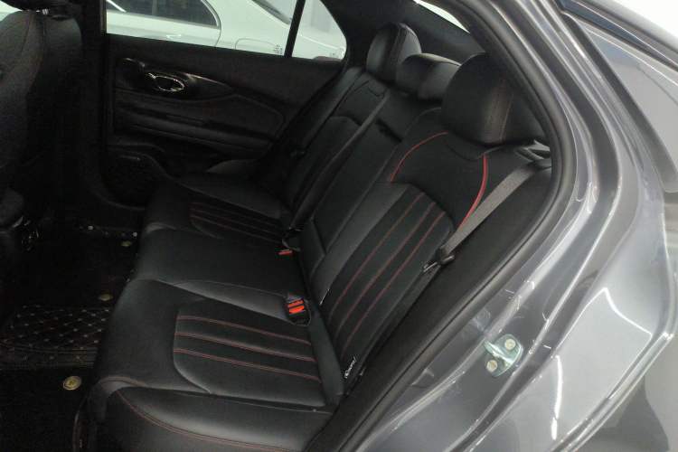 Used GAC Trumpchi EMPOW 2023 270T DCT J16 Version Interior 4