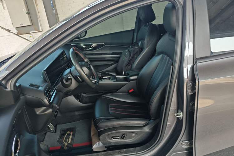 Used GAC Trumpchi EMPOW 2023 270T DCT J15 Version Left Front Seat