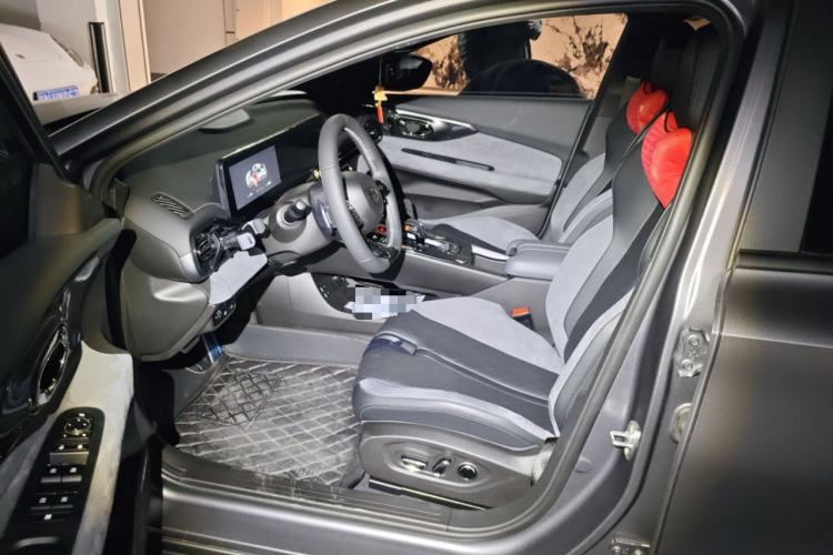 Used GAC Trumpchi EMPOW 2023 400T Automatic R MAX Left Front Seat