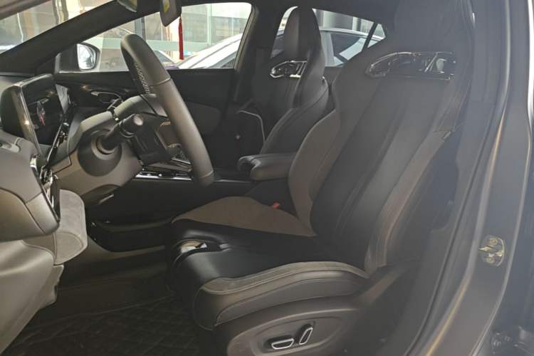 Used GAC Trumpchi EMPOW 2023 400T Automatic R PRO Left Front Seat