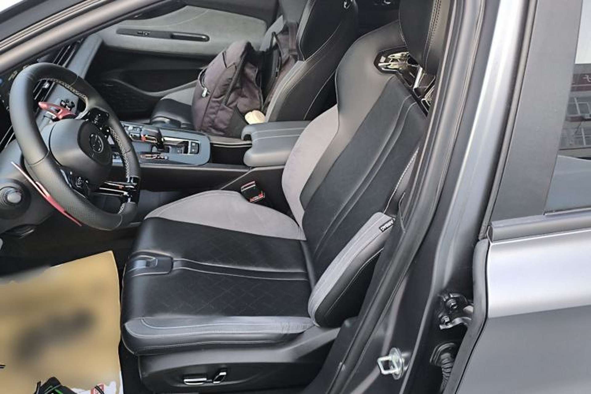 Used GAC Trumpchi EMPOW 2023 400T Automatic R PRO Left Front Seat