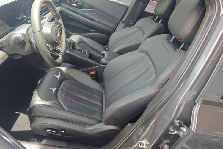 Used GAC Trumpchi EMPOW 2023 270T DCT J15 Version Left Front Seat