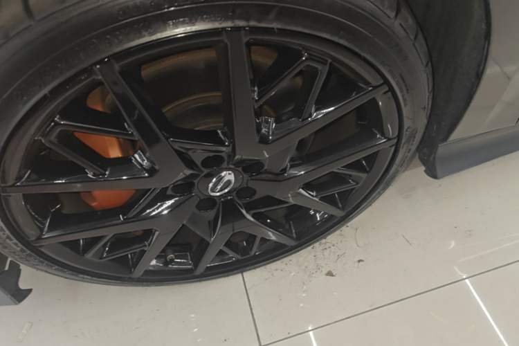 Used GAC Trumpchi EMPOW 2023 400T Automatic R MAX Left Front Wheel Hub