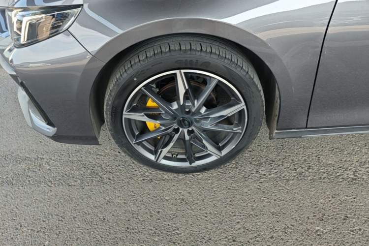 Used GAC Trumpchi EMPOW 2023 270T DCT J15 Version Left Front Wheel Hub