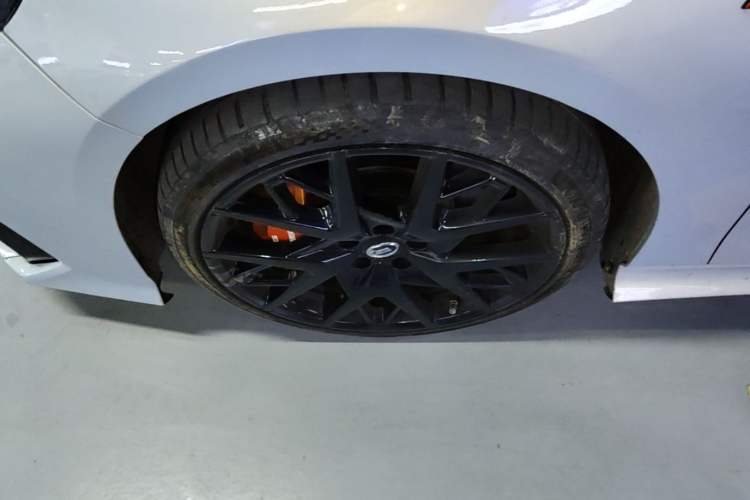 Used GAC Trumpchi EMPOW 2023 400T Automatic R MAX Left Front Wheel Hub