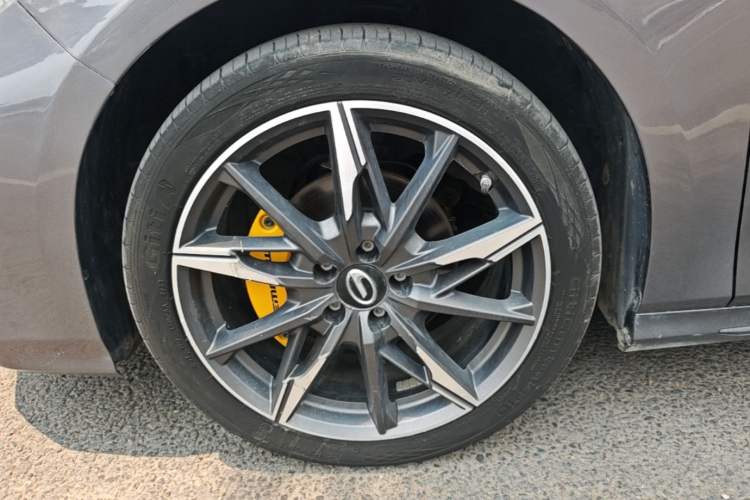 Used GAC Trumpchi EMPOW 2023 270T DCT J15 Version Left Front Wheel Hub