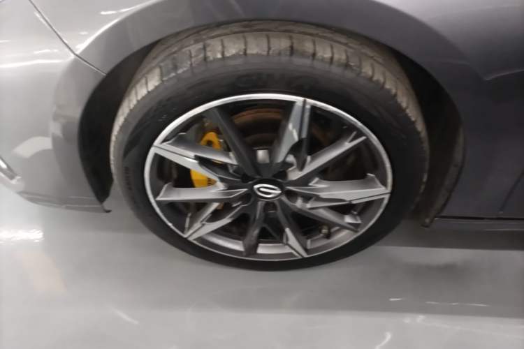 Used GAC Trumpchi EMPOW 2023 270T DCT J16 Version Left Front Wheel Hub