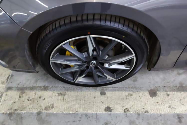 Used GAC Trumpchi EMPOW 2023 270T DCT J15 Version Left Front Wheel Hub