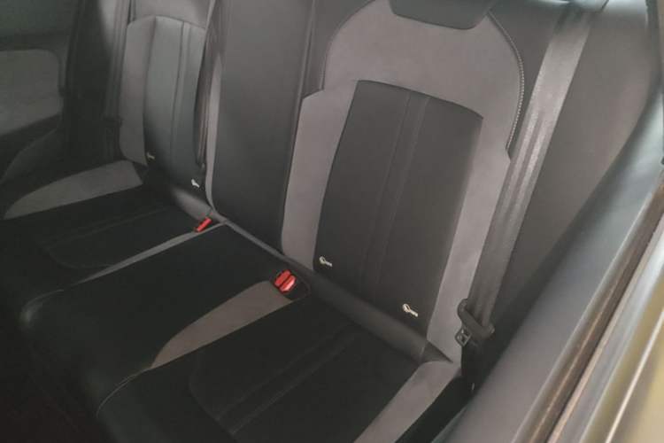 Used GAC Trumpchi EMPOW 2023 400T Automatic R PRO Left Rear Seat