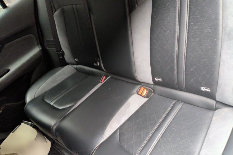 Used GAC Trumpchi EMPOW 2023 400T Automatic R PRO Left Rear Seat