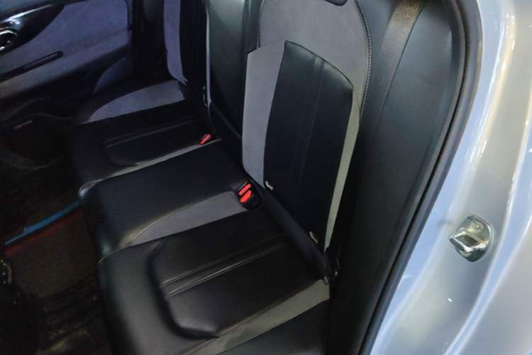 Used GAC Trumpchi EMPOW 2023 400T Automatic R MAX Left Rear Seat