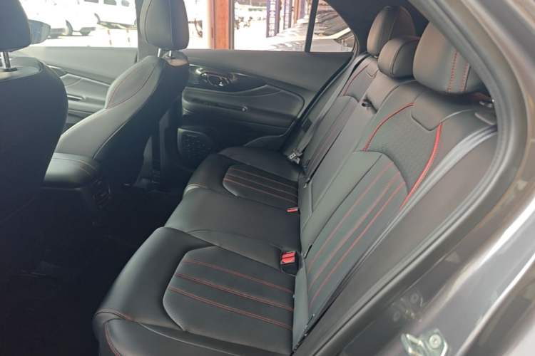 Used GAC Trumpchi EMPOW 2023 270T DCT J15 Version Left Rear Seat