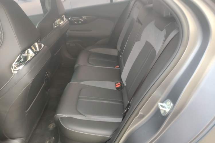 Used GAC Trumpchi EMPOW 2023 400T Automatic R MAX Left Rear Seat