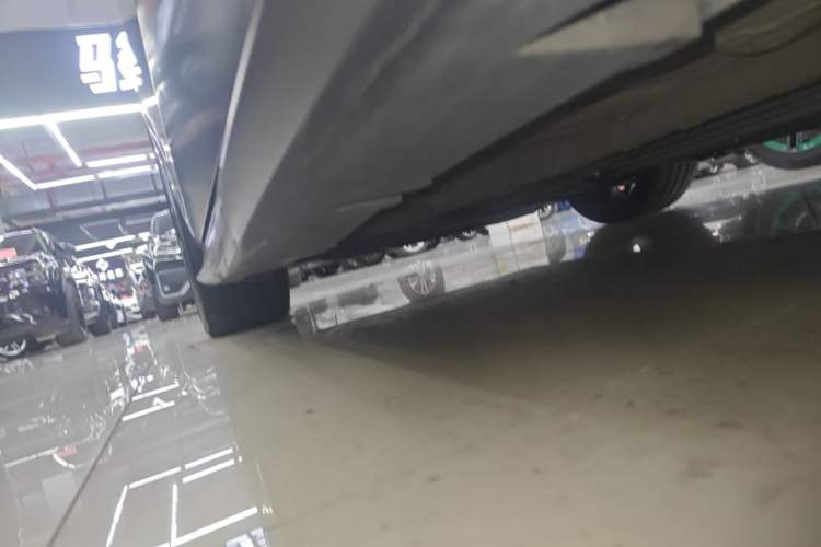 Used GAC Trumpchi EMPOW 2023 400T Automatic R MAX Left Side Sill