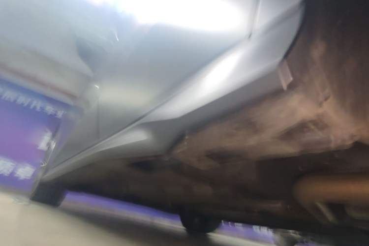 Used GAC Trumpchi EMPOW 2023 400T Automatic R PRO Left Side Sill