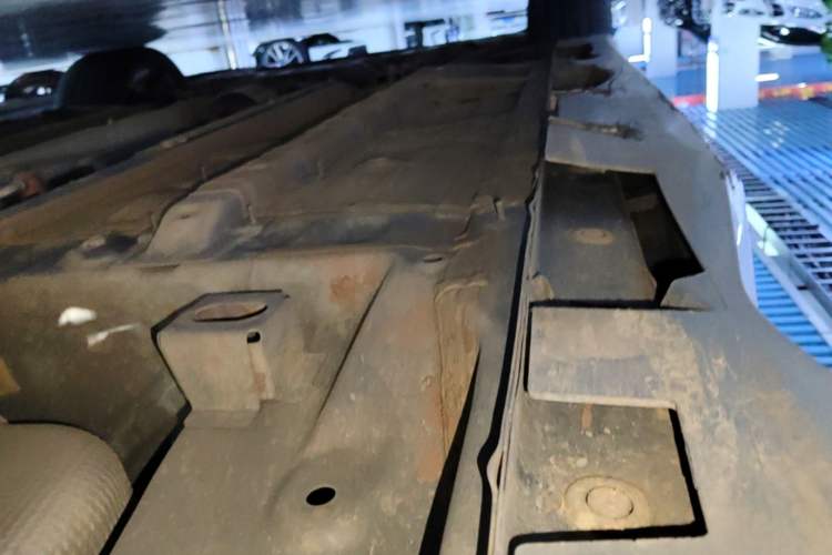 Used GAC Trumpchi EMPOW 2023 400T Automatic R MAX Left Side Sill