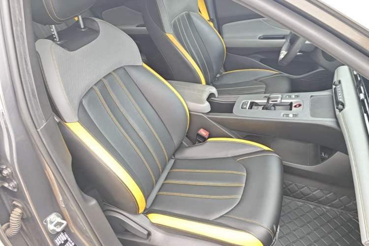 Used GAC Trumpchi EMPOW 2023 Shadow Leopard H High-Energy Hybrid Edition Right Front Seat