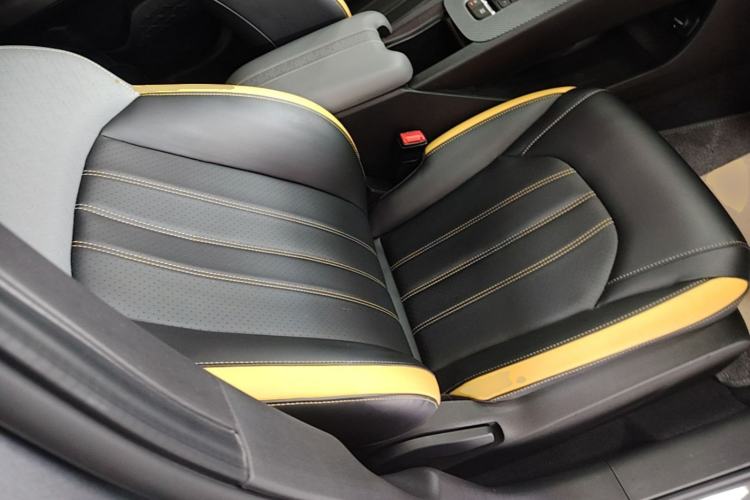 Used GAC Trumpchi EMPOW 2023 270T DCT J11 Version Right Front Seat