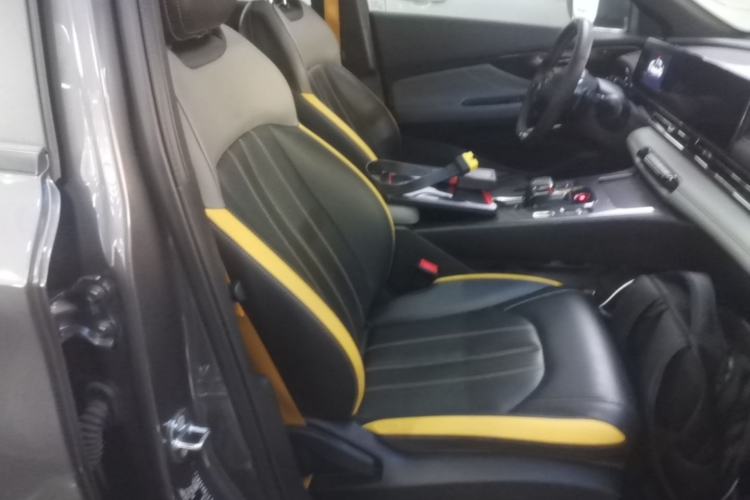 Used GAC Trumpchi EMPOW 2023 270T DCT J15 Version Right Front Seat
