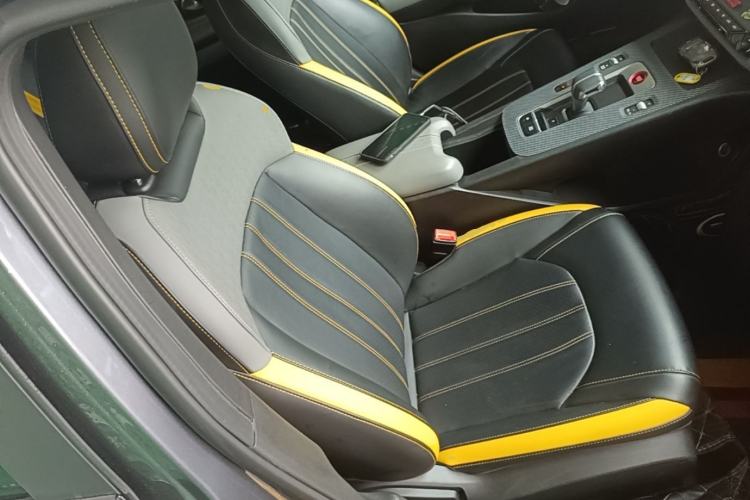 Used GAC Trumpchi EMPOW 2023 270T DCT J11 Version Right Front Seat