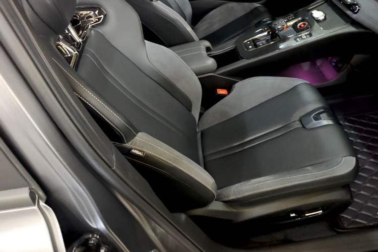 Used GAC Trumpchi EMPOW 2023 400T Automatic R MAX Right Front Seat