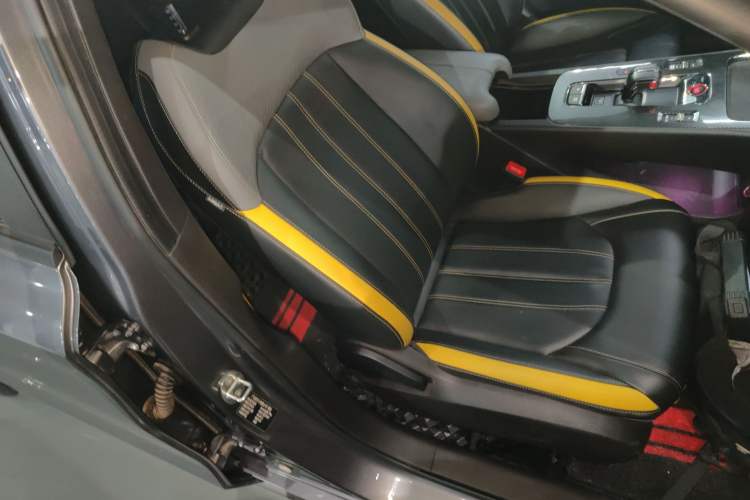 Used GAC Trumpchi EMPOW 2023 270T DCT J15 Version Right Front Seat