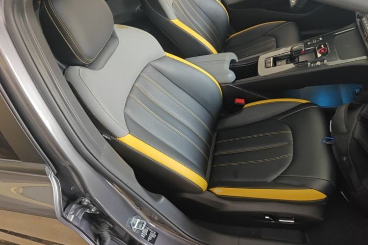 Used GAC Trumpchi EMPOW 2023 270T DCT J16 Version Right Front Seat