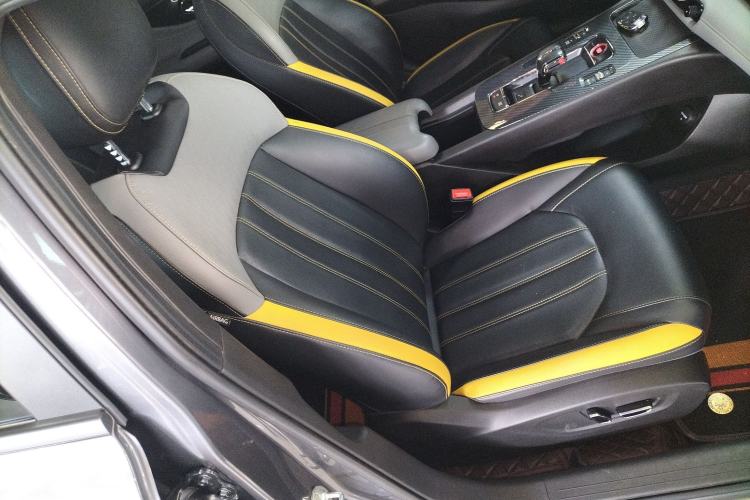 Used GAC Trumpchi EMPOW 2023 270T DCT J16 Version Right Front Seat