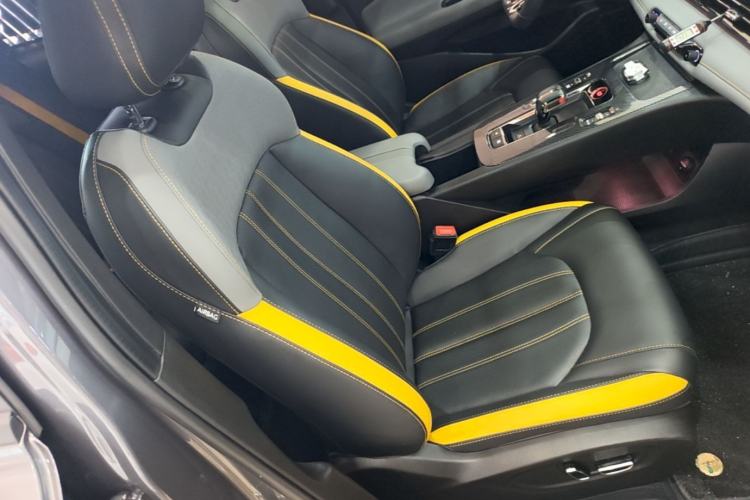 Used GAC Trumpchi EMPOW 2023 270T DCT J16 Version Right Front Seat