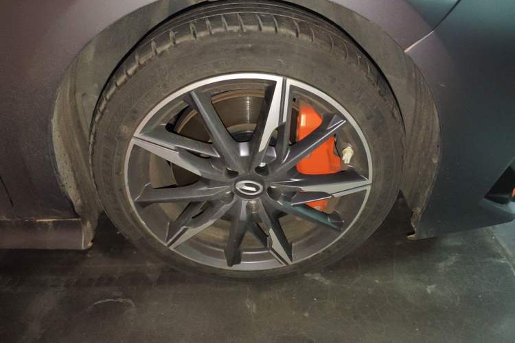 Used GAC Trumpchi EMPOW 2023 400T Automatic R PRO Right Front Wheel Hub