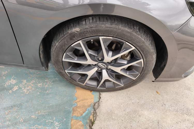 Used GAC Trumpchi EMPOW 2023 Shadow Leopard H Smart Hybrid Edition Right Front Wheel Hub