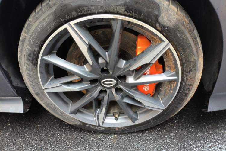 Used GAC Trumpchi EMPOW 2023 400T Automatic R PRO Right Front Wheel Hub