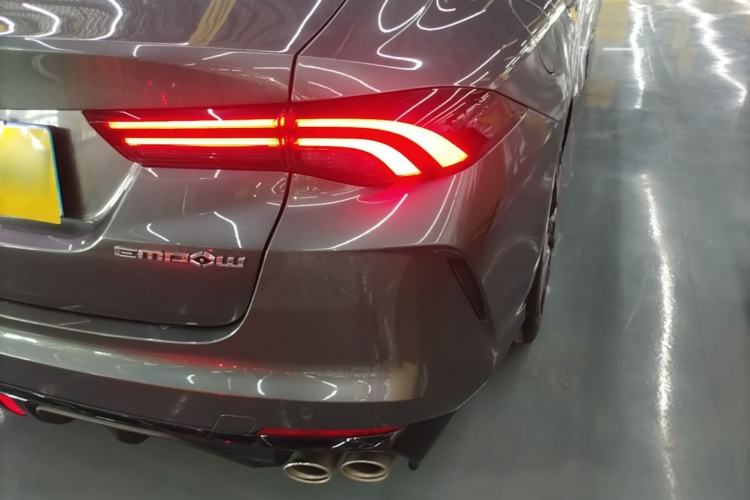 Used GAC Trumpchi EMPOW 2023 270T DCT J16 Version Right Rear Taillight