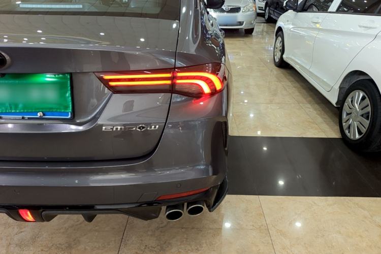 Used GAC Trumpchi EMPOW 2023 270T DCT J16 Version Right Rear Taillight