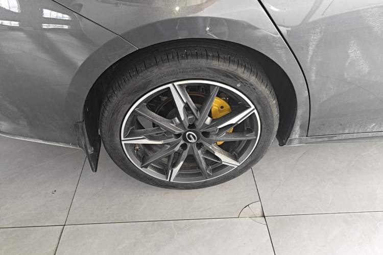 Used GAC Trumpchi EMPOW 2023 270T DCT J16 Version Right Rear Wheel Hub