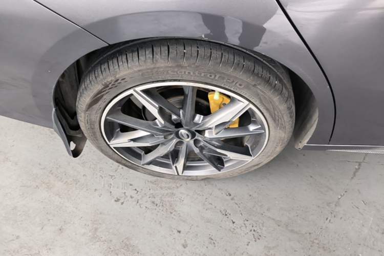 Used GAC Trumpchi EMPOW 2023 270T DCT J11 Version Right Rear Wheel Hub
