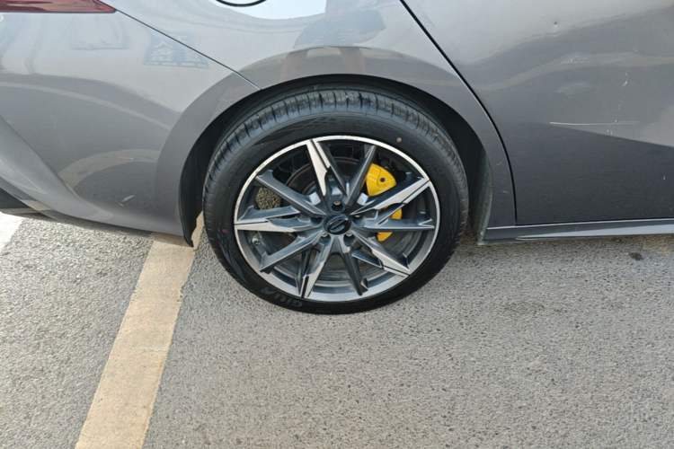 Used GAC Trumpchi EMPOW 2023 270T DCT J15 Version Right Rear Wheel Hub