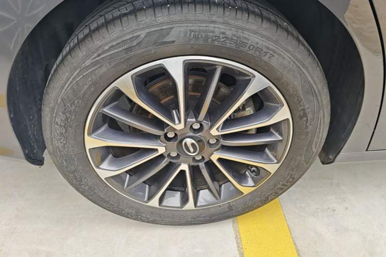 Used GAC Trumpchi EMPOW 2023 Shadow Leopard H High-Energy Hybrid Edition Right Rear Wheel Hub