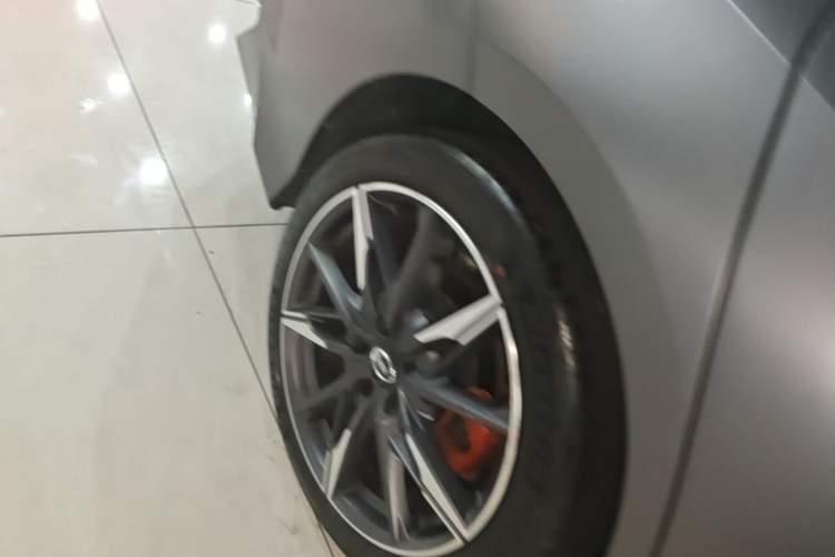Used GAC Trumpchi EMPOW 2023 400T Automatic R PRO Right Rear Wheel Hub