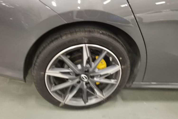 Used GAC Trumpchi EMPOW 2023 270T DCT J16 Version Right Rear Wheel Hub