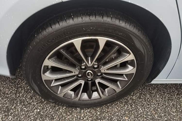 Used GAC Trumpchi EMPOW 2023 Shadow Leopard H High-Energy Hybrid Edition Right Rear Wheel Hub