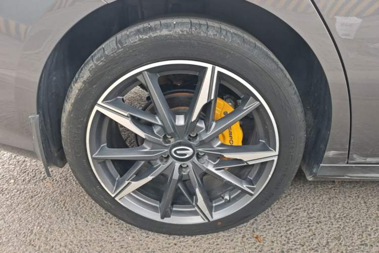 Used GAC Trumpchi EMPOW 2023 270T DCT J15 Version Right Rear Wheel Hub