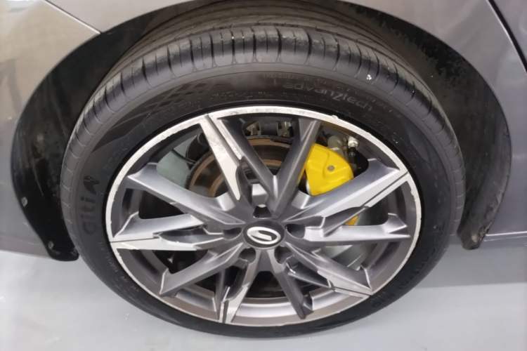 Used GAC Trumpchi EMPOW 2023 270T DCT J16 Version Right Rear Wheel Hub