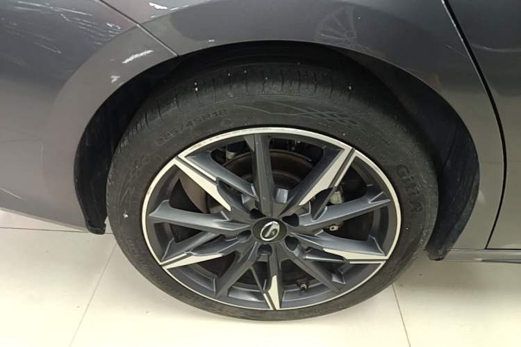 Used GAC Trumpchi EMPOW 2023 270T DCT J15 Version Right Rear Wheel Hub